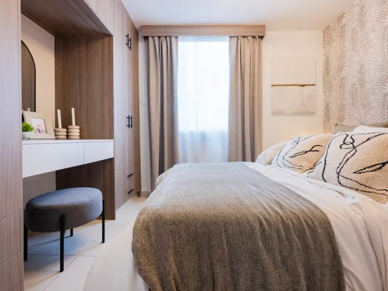 Recámara principal del modelo Albatros del fraccionamiento El Jaral que pertenece a la inmobiliaria Javer